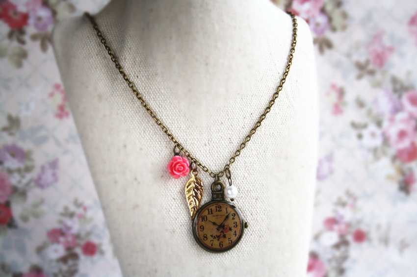 Vintage Clock Necklace Retro Rose Charm Jewellery Shabby Chic Old Time